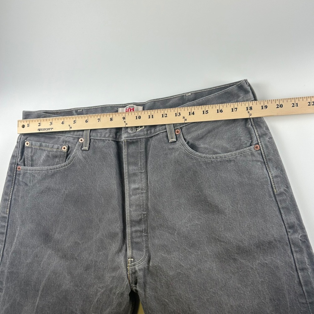 Levis 501 Mens 40x32 Original Fit Grey Faded Denim Straight Leg Jeans - Picture 6 of 7